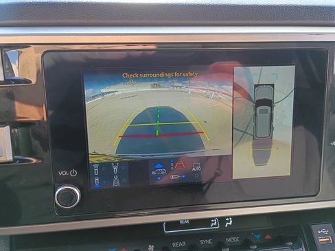 Used 2025 Toyota Sequoia SR5 image 23