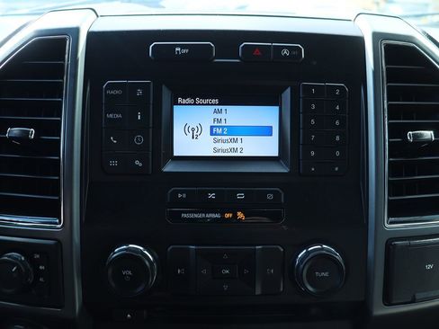 Used 2018 Ford F150 XLT w/ Equipment Group 301A Mid image 39