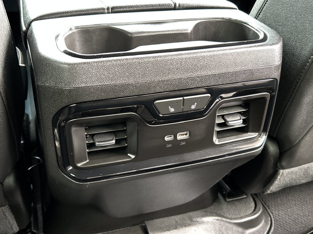 Used 2024 GMC Sierra 1500 AT4 w/ Technology Package AWD/4WD image 21