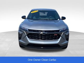 Used 2025 Chevrolet Trax RS w/ Driver Confidence Package FWD video 2