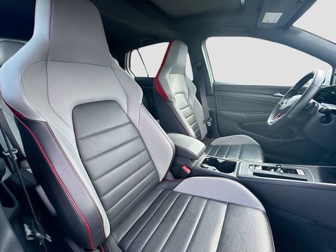 Used 2022 Volkswagen GTI Autobahn FWD image 29