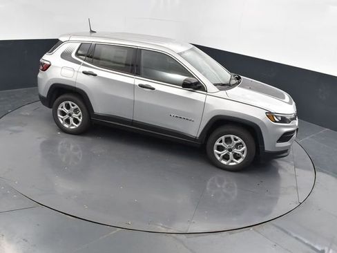 New 2025 Jeep Compass Sport w/ Mopar Graphics Package image 43
