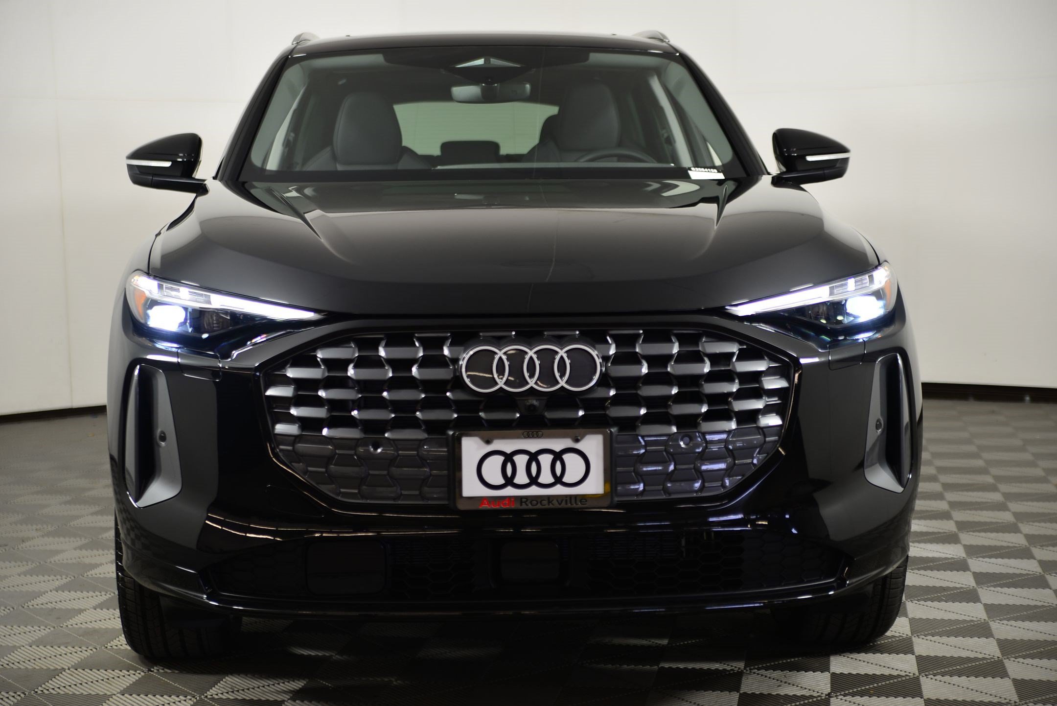 New 2025 Audi Q5 Premium Plus w/ Premium Plus AWD/4WD image 5