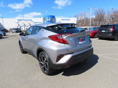 Used 2018 Toyota C-HR XLE image 4