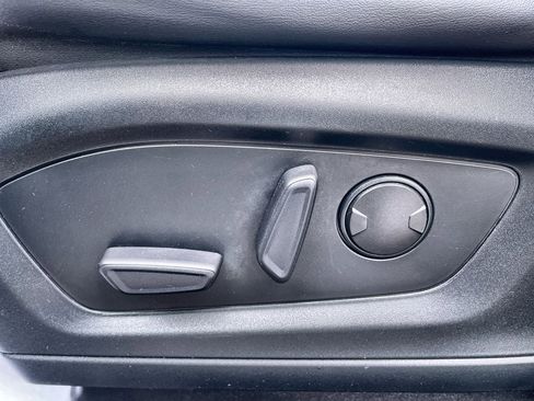 Used 2021 Ford Explorer XLT w/ Equipment Group 202A image 20