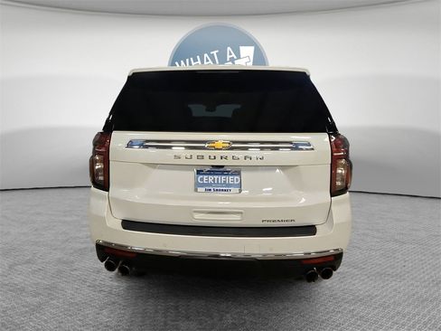 Certified 2024 Chevrolet Suburban Premier w/ Premium Package image 5