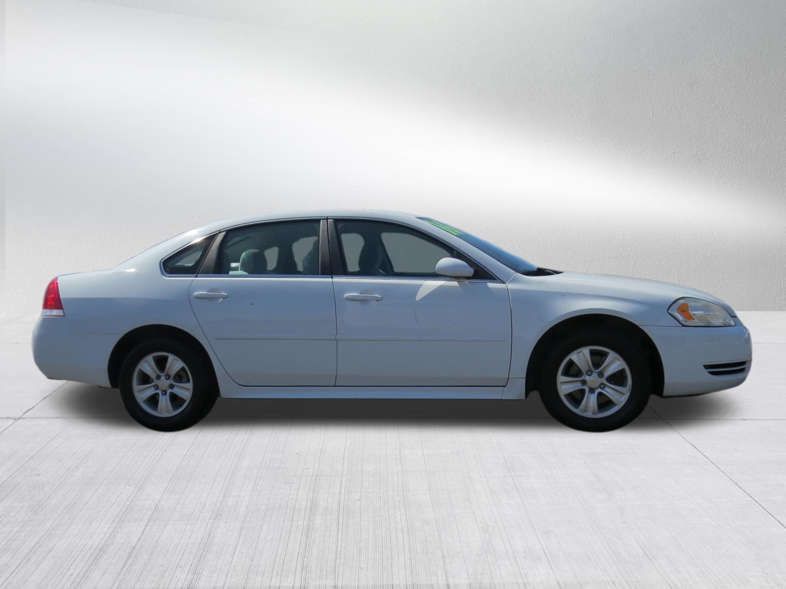 Used 2016 Chevrolet Impala Limited LS FWD image 2