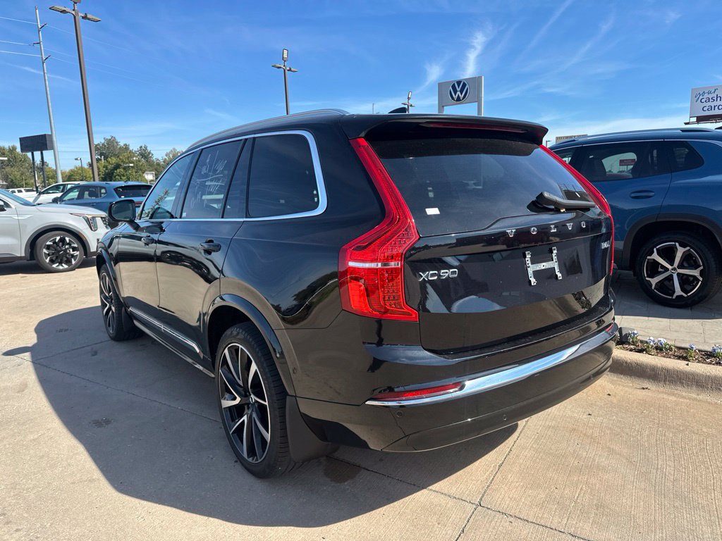 Used 2023 Volvo XC90 B6 Plus w/ Protection Package AWD/4WD image 6