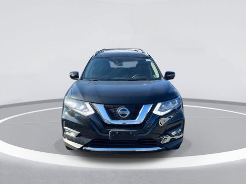 Used 2020 Nissan Rogue SL w/ Premium Package image 2