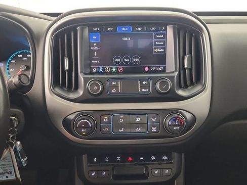 Used 2019 Chevrolet Colorado ZR2 w/ ZR2 Midnight Special Edition AWD/4WD image 13