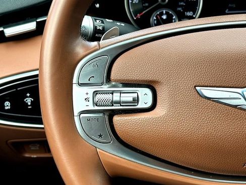 Used 2022 Genesis GV70 2.5T w/ Advanced Package image 23