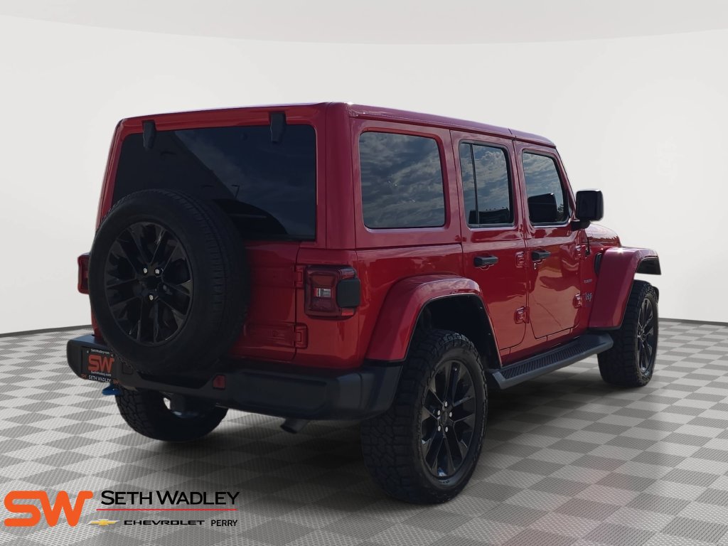 Used 2022 Jeep Wrangler Unlimited Sahara w/ Cold Weather Group AWD/4WD image 7