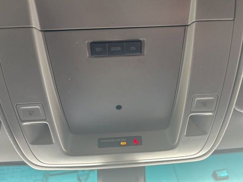 Used 2016 Chevrolet Tahoe LS image 17