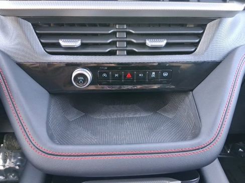 Used 2025 Ford Explorer ST-Line w/ ST-Line Street Pack image 26