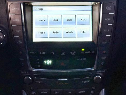 Used 2012 Lexus IS 350C w/ Luxury Pkg RWD image 26
