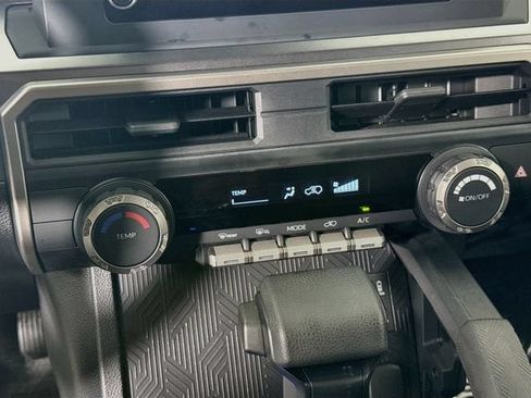 Certified 2025 Toyota 4Runner SR5 AWD/4WD image 17