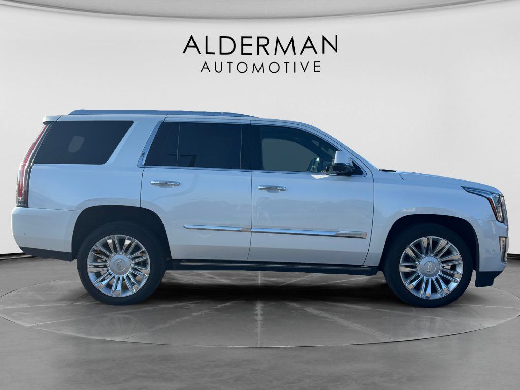 Used 2018 Cadillac Escalade Platinum AWD/4WD image 6