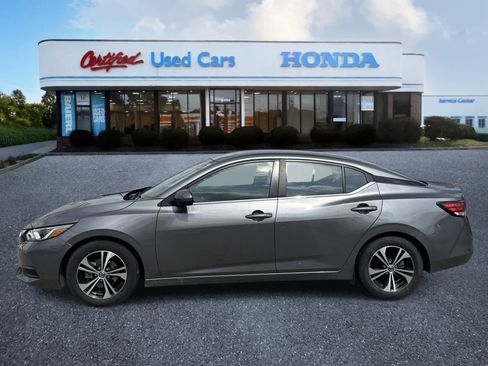 Used 2023 Nissan Sentra SV image 2