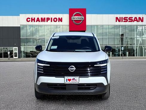 New 2026 Nissan Kicks S image 2