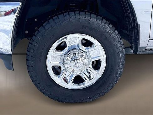 Used 2024 RAM 2500 Tradesman w/ Chrome Appearance Group image 6