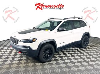 Used 2019 Jeep Cherokee Trailhawk w/ Comfort/Convenience Group video 3