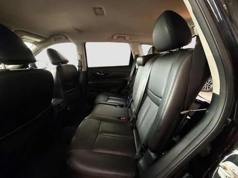 Used 2019 Nissan Rogue SL image 25