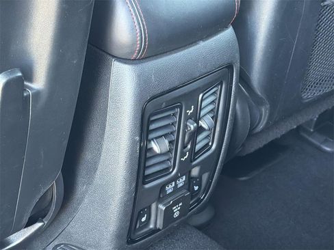 Used 2024 Dodge Durango GT image 25