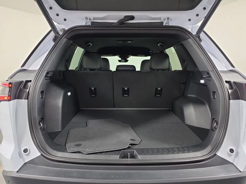 Used 2026 Chevrolet Equinox RS w/ Convenience Package III FWD image 32