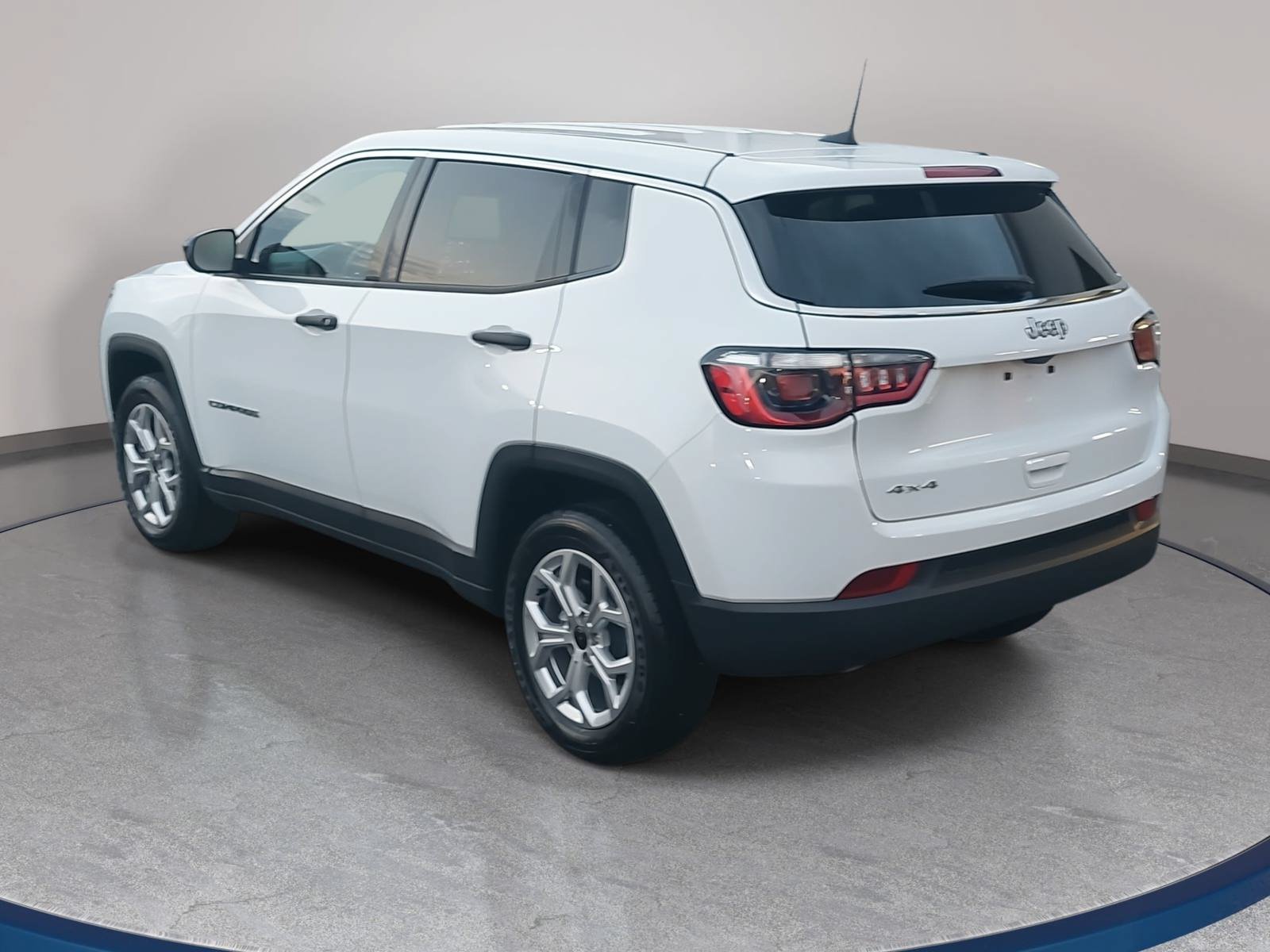 Used 2025 Jeep Compass Sport AWD/4WD image 7