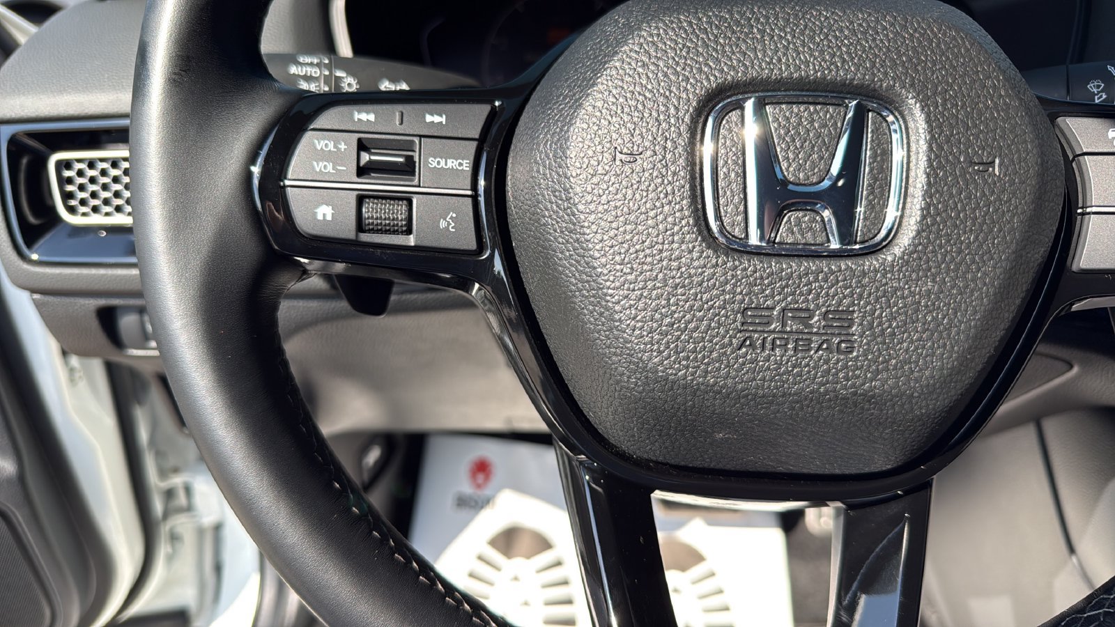 Used 2025 Honda Civic Sport image 11