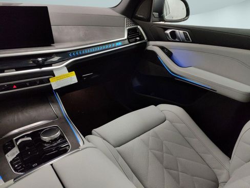 Used 2026 BMW X5 xDrive40i w/ Premium Package image 25