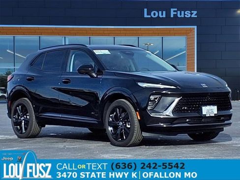 Used 2024 Buick Envision Sport Touring image 1