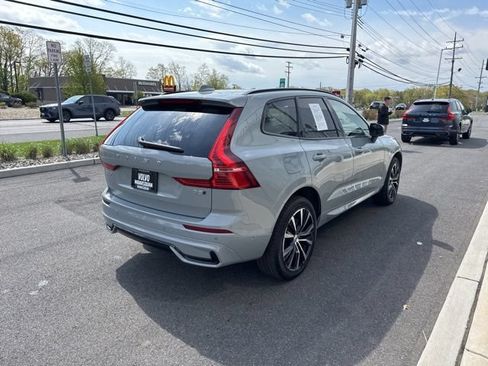 Certified 2025 Volvo XC60 B5 Plus AWD/4WD image 5