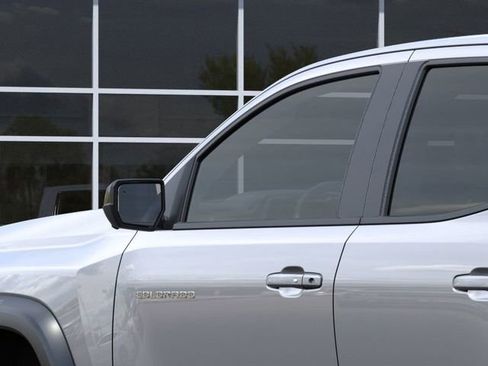 New 2026 Chevrolet Colorado ZR2 w/ Technology Package image 12