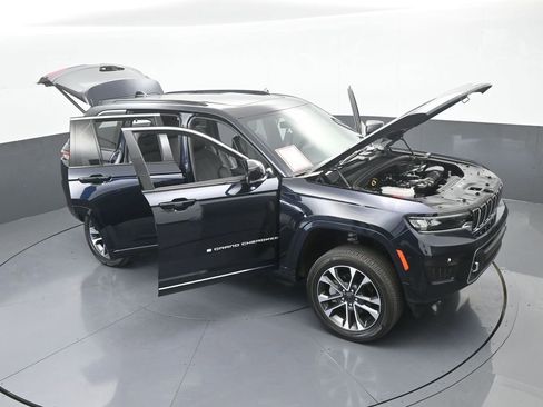 Used 2024 Jeep Grand Cherokee Overland w/ Luxury Tech Group IV image 78