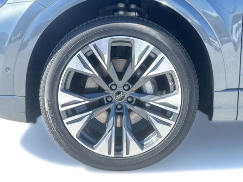 New 2026 Audi Q8 Premium Plus image 12