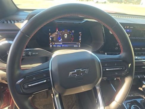 Used 2023 Chevrolet Colorado Z71 w/ Z71 Convenience Package 2 AWD/4WD image 10