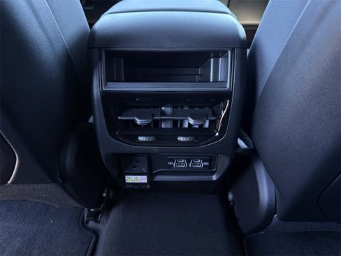 New 2025 Jeep Grand Cherokee Laredo w/ Luxury Tech Group I image 32