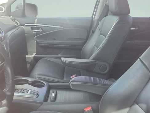 Used 2021 Honda Pilot Special Edition image 3