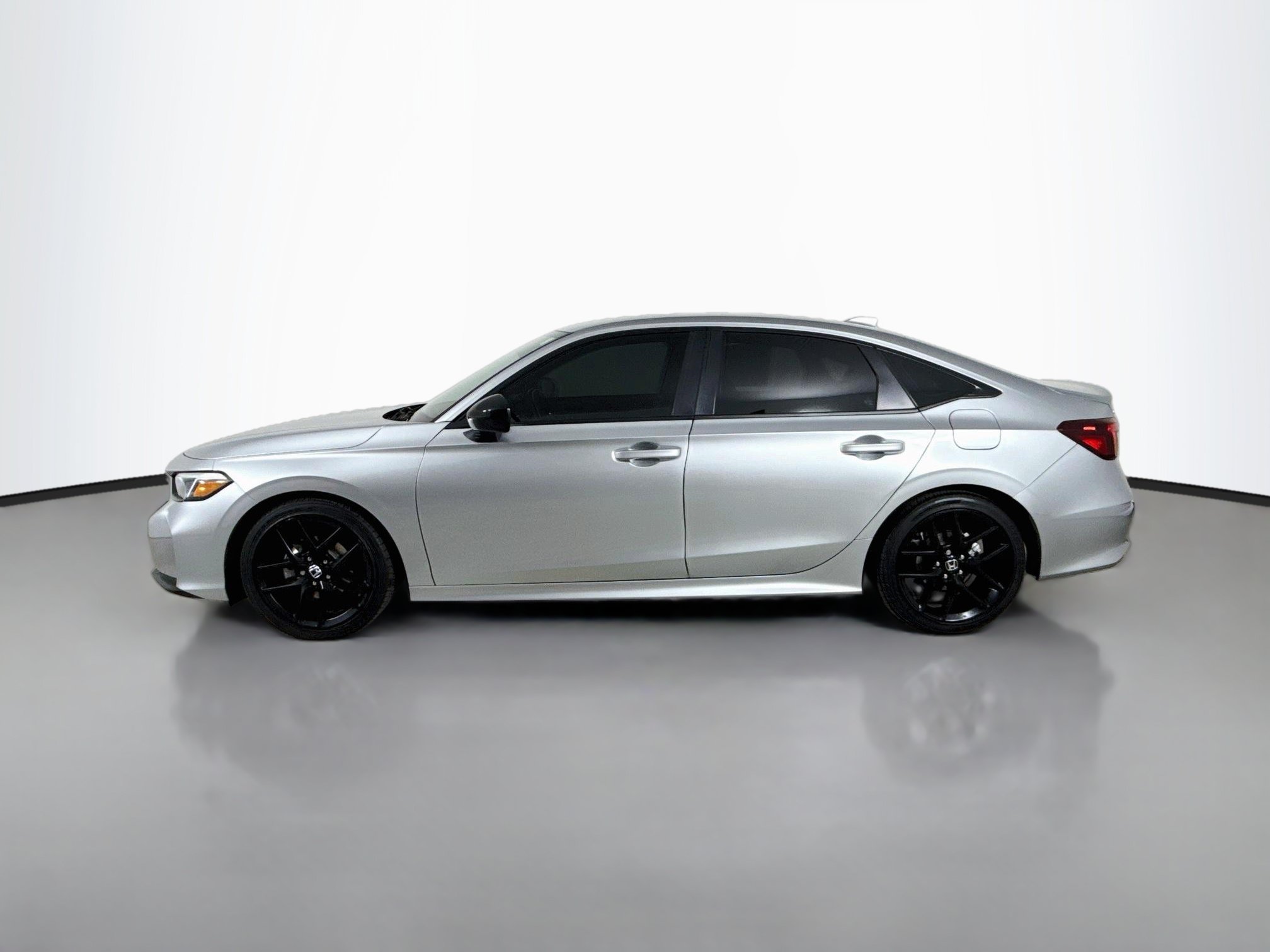 Used 2025 Honda Civic Sport image 4