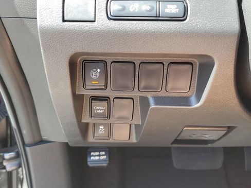 Certified 2023 Nissan Frontier SV w/ Midnight Edition Package image 23