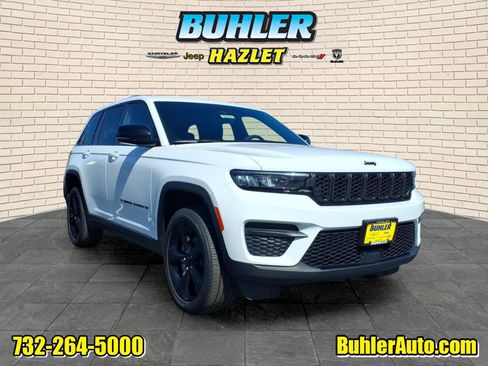 Certified 2023 Jeep Grand Cherokee Altitude AWD/4WD image 1