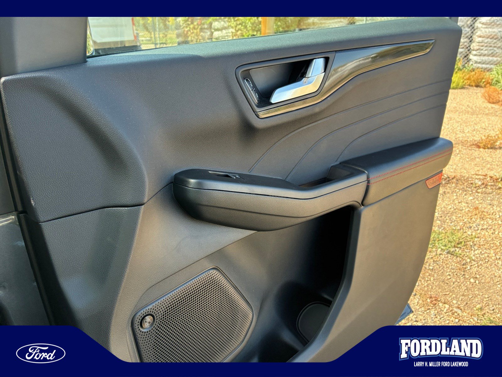 Used 2024 Ford Escape ST-Line Select w/ Tech Pack #2 AWD/4WD image 16