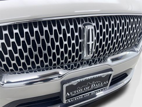 Used 2022 Lincoln Nautilus Reserve image 25