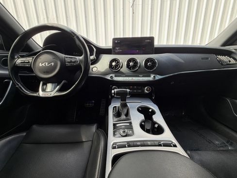 Used 2022 Kia Stinger GT1 RWD image 12