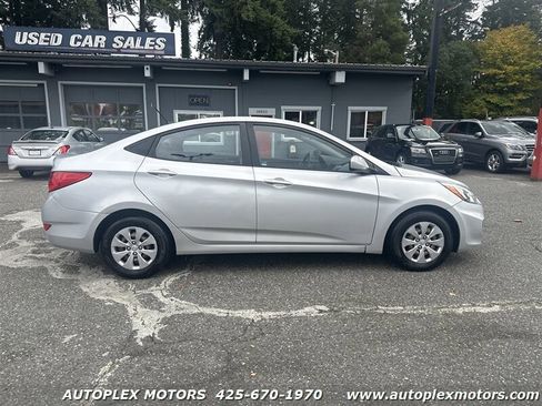 Used 2016 Hyundai Accent SE image 8