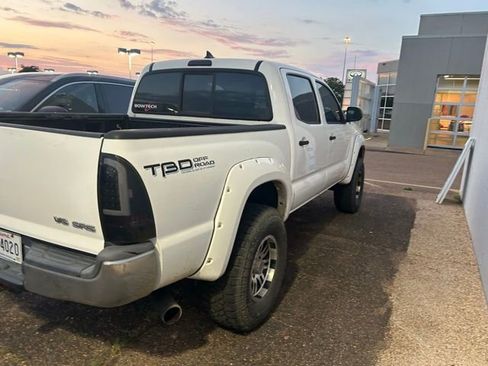 Used 2012 Toyota Tacoma 4x4 Double Cab w/ SR5 Pkg image 46