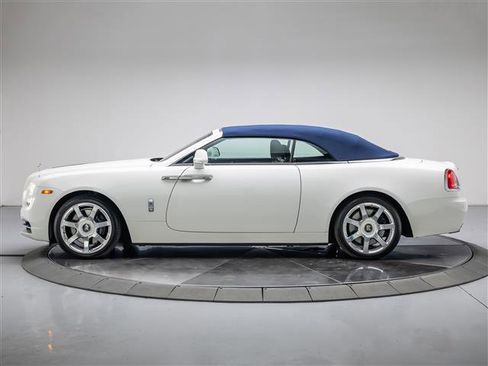 Used 2020 Rolls-Royce Dawn RWD image 10