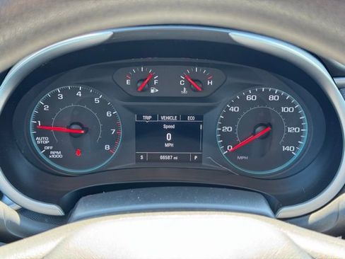 Used 2023 Chevrolet Malibu LT FWD image 26