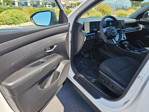 Used 2025 Hyundai Tucson SEL FWD image 15